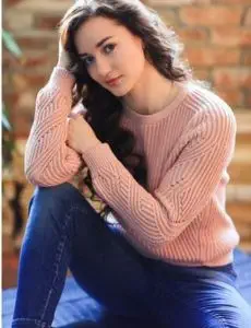 Elite escort service in Shirpur for home and hotel visits